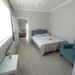 Grandvadi Kapali Isitmali Havuz Villa *