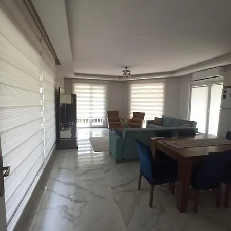 Grandvadi Kapali Isitmali Havuz Villa *