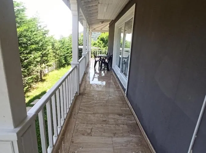 Grandvadi Kapali Isitmali Havuz *