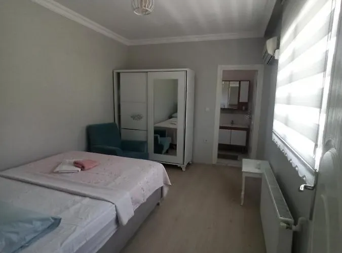 Grandvadi Kapali Isitmali Havuz Villa